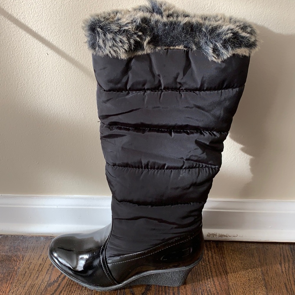 Women’s Black Pat Boots with fur